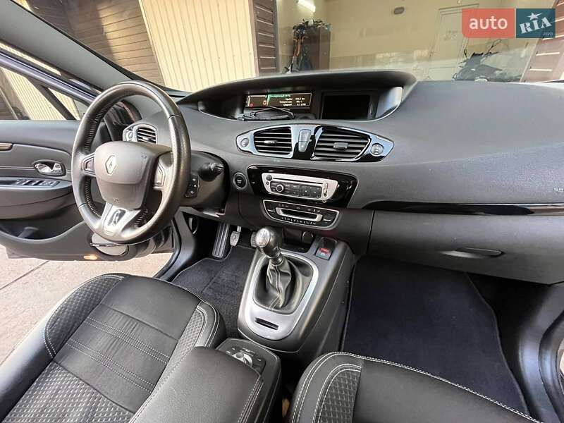 Минивэн Renault Megane Scenic 2014 в Южноукраинске