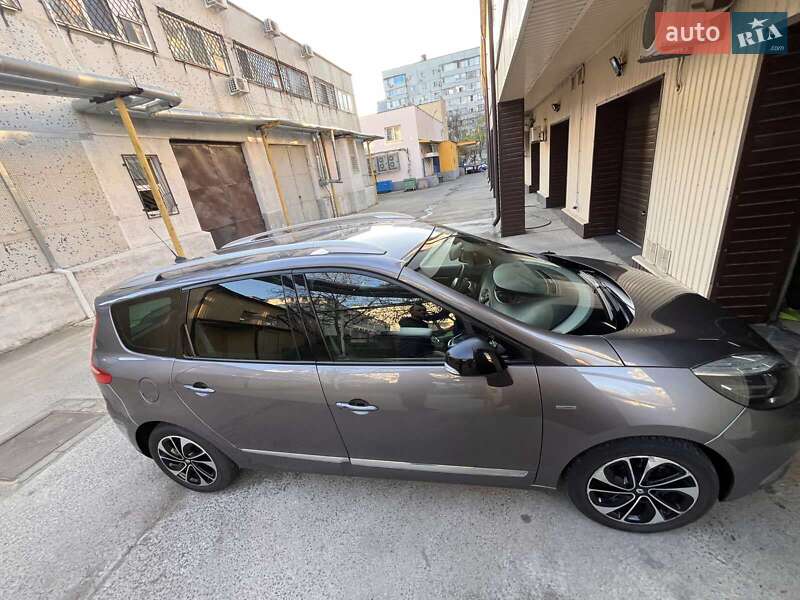 Минивэн Renault Megane Scenic 2014 в Южноукраинске