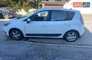 Минивэн Renault Megane Scenic 2012 в 