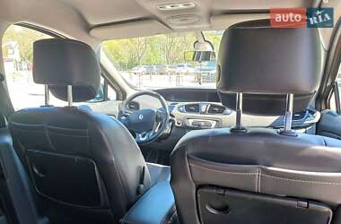 Минивэн Renault Megane Scenic 2014 в 