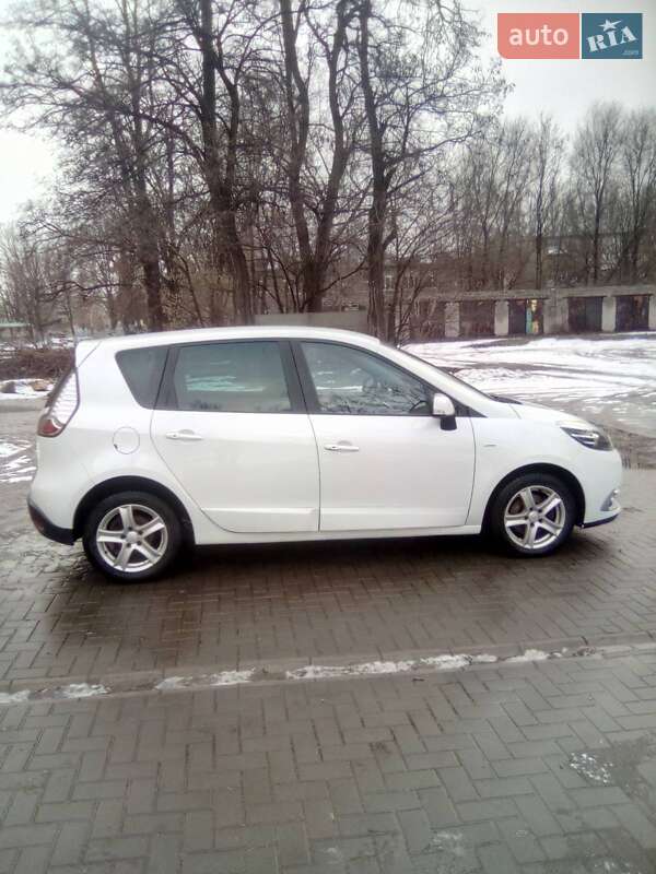 Минивэн Renault Megane Scenic 2015 в Запорожье