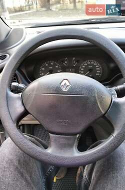 Минивэн Renault Megane Scenic 2000 в 