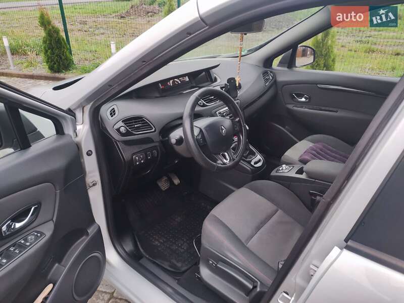 Минивэн Renault Megane Scenic 2014 в Надворной