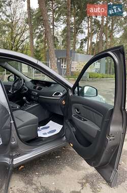 Мінівен Renault Megane Scenic 2011 в 