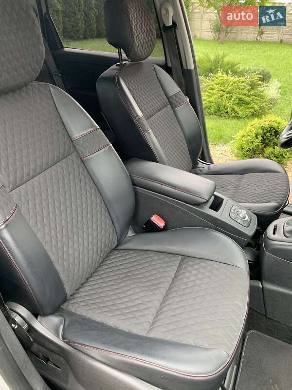 Мінівен Renault Megane Scenic 2013 в Луцьку