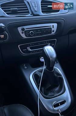 Мінівен Renault Megane Scenic 2014 в 