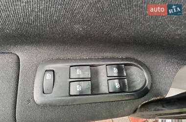 Минивэн Renault Megane Scenic 2005 в 