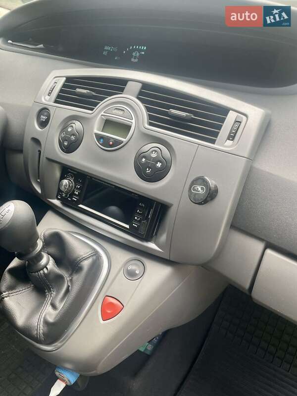 Минивэн Renault Megane Scenic 2007 в Киеве