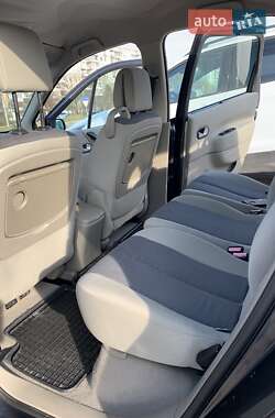 Минивэн Renault Megane Scenic 2005 в 