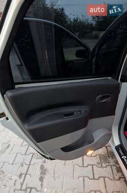 Минивэн Renault Megane Scenic 2004 в 