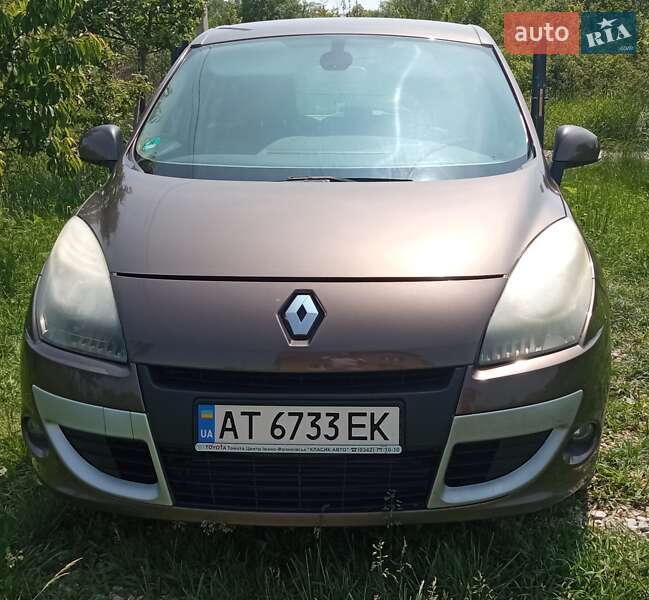Минивэн Renault Megane Scenic 2010 в Ивано-Франковске