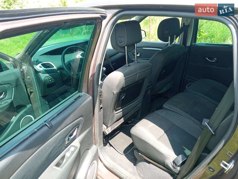 Минивэн Renault Megane Scenic 2010 в Ивано-Франковске