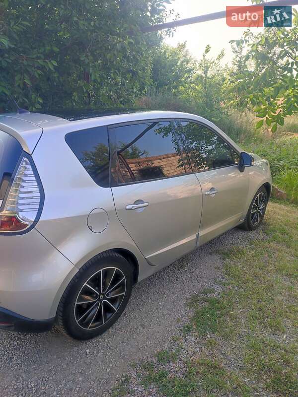 Минивэн Renault Megane Scenic 2012 в Запорожье