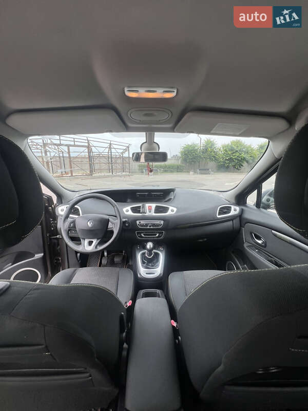Минивэн Renault Megane Scenic 2010 в Киеве