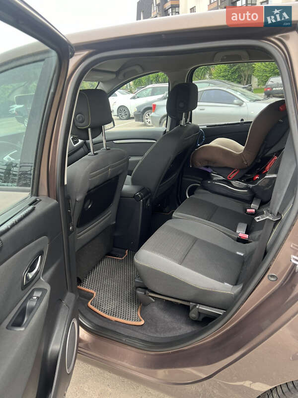 Минивэн Renault Megane Scenic 2010 в Киеве