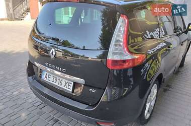 Мінівен Renault Megane Scenic 2014 в 