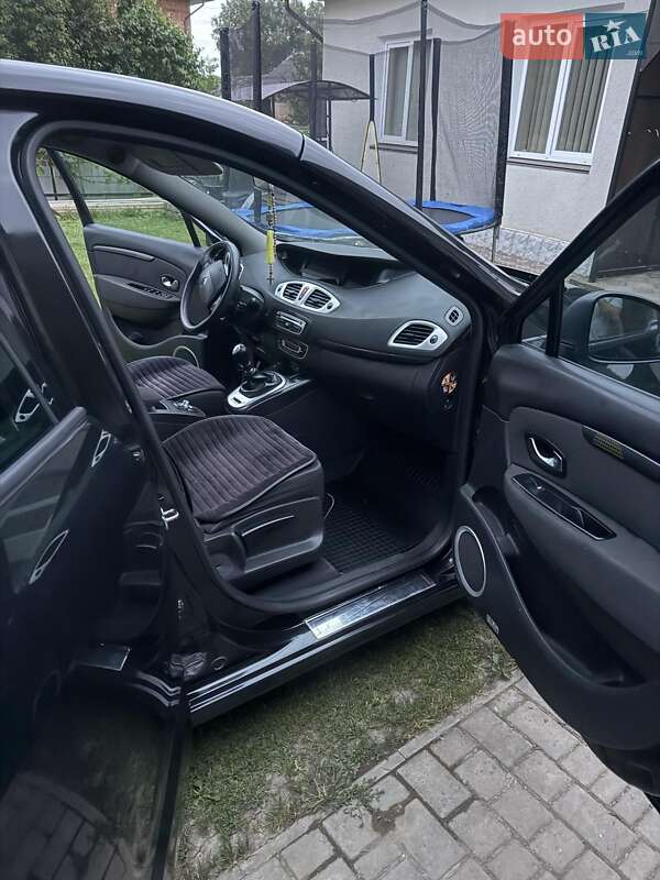 Минивэн Renault Megane Scenic 2010 в Черновцах