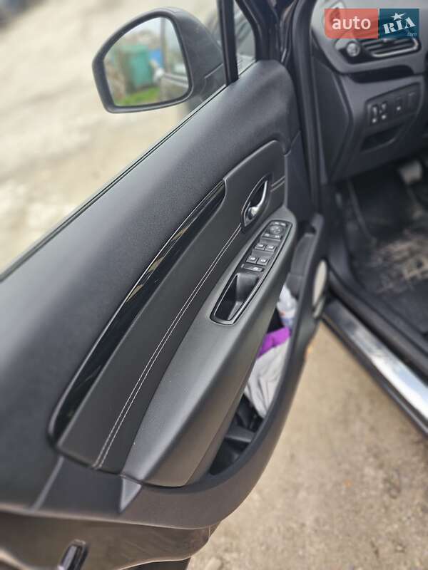 Минивэн Renault Megane Scenic 2015 в Черновцах