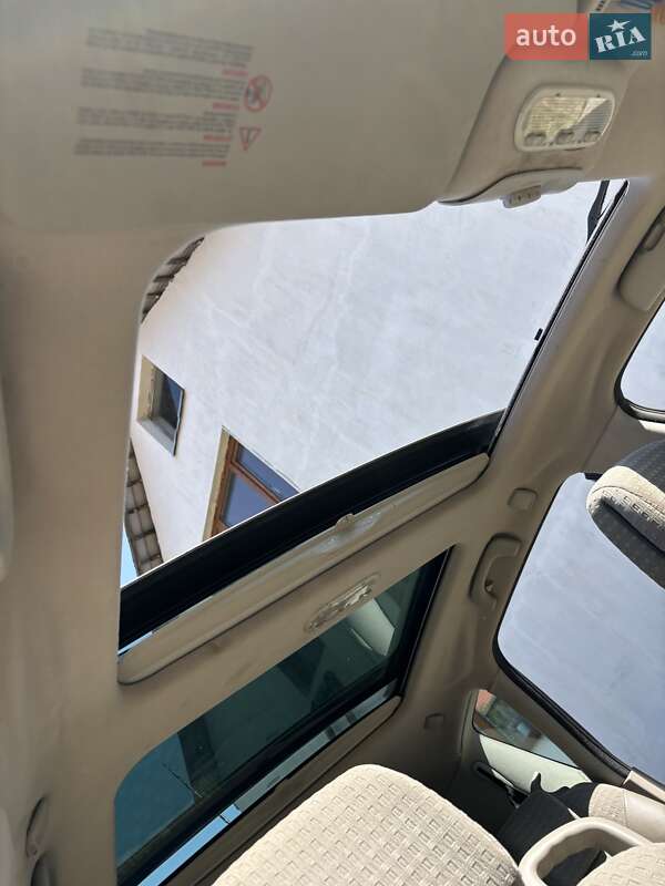 Мінівен Renault Megane Scenic 2003 в Рава-Руській