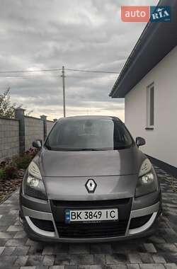Минивэн Renault Megane Scenic 2010 в Ровно