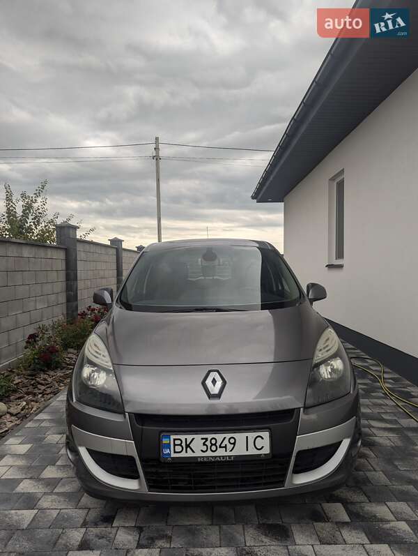 Renault Megane Scenic 2010 Renault Megane Scenic 2010