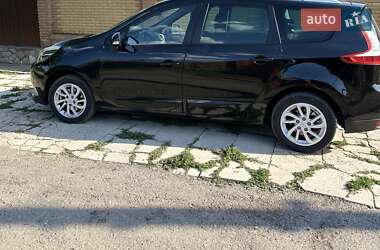 Минивэн Renault Megane Scenic 2015 в 
