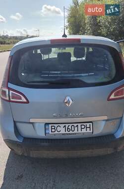 Минивэн Renault Megane Scenic 2009 в 