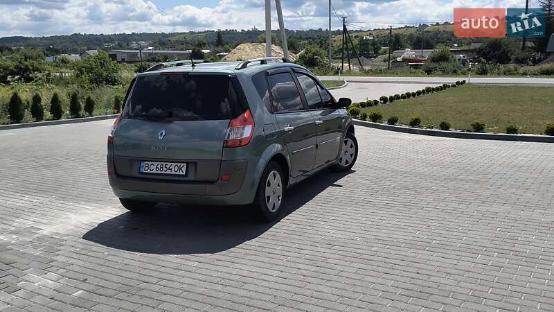 Минивэн Renault Megane Scenic 2005 в Золочеве