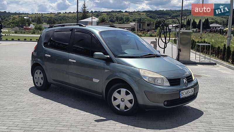 Минивэн Renault Megane Scenic 2005 в Золочеве