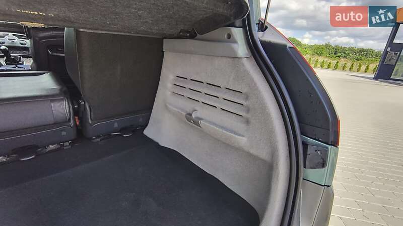 Минивэн Renault Megane Scenic 2005 в Золочеве