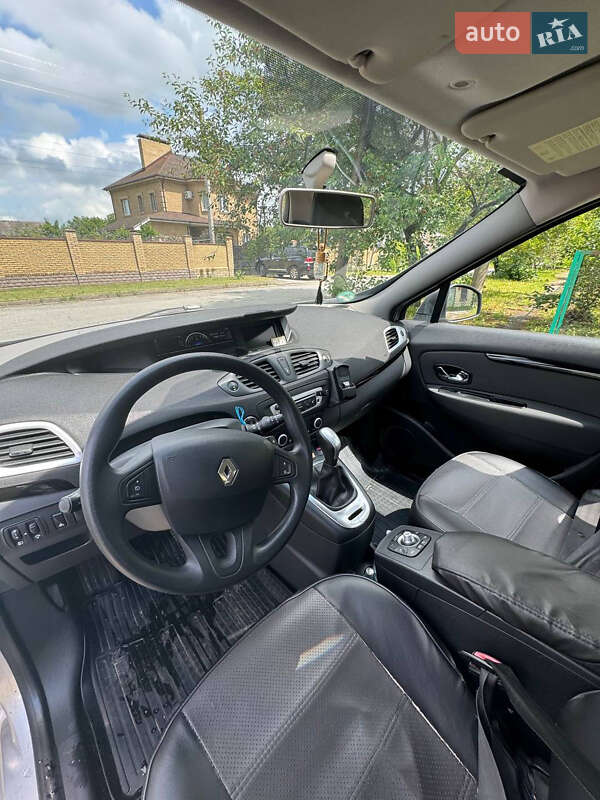 Минивэн Renault Megane Scenic 2012 в Красилове