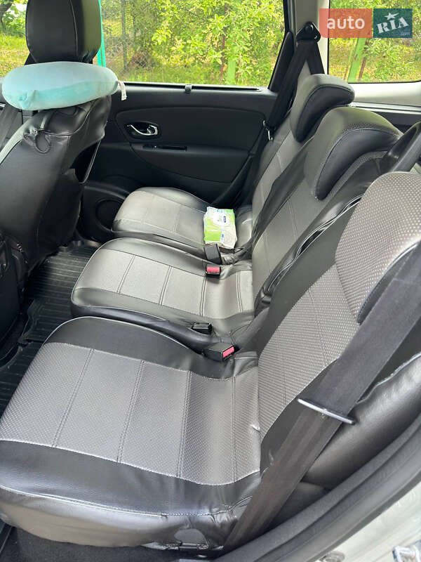 Минивэн Renault Megane Scenic 2012 в Красилове