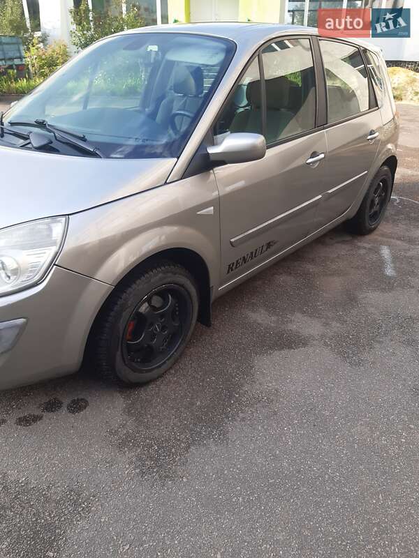 Минивэн Renault Megane Scenic 2007 в Костополе