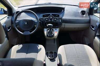 Минивэн Renault Megane Scenic 2005 в 