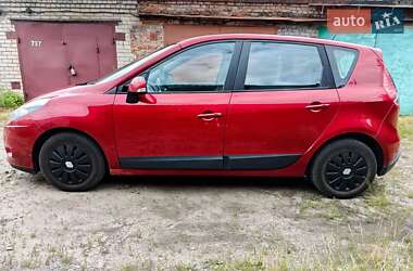 Минивэн Renault Megane Scenic 2010 в 