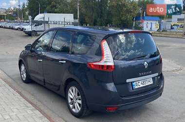 Минивэн Renault Megane Scenic 2010 в 
