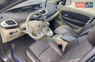 Минивэн Renault Megane Scenic 2010 в 
