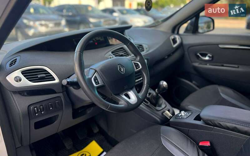 Минивэн Renault Megane Scenic 2012 в Ивано-Франковске