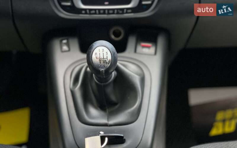 Минивэн Renault Megane Scenic 2012 в Ивано-Франковске