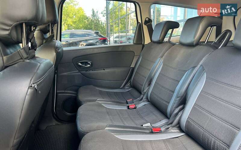 Минивэн Renault Megane Scenic 2012 в Ивано-Франковске