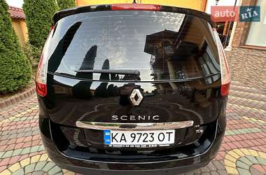 Минивэн Renault Megane Scenic 2012 в 