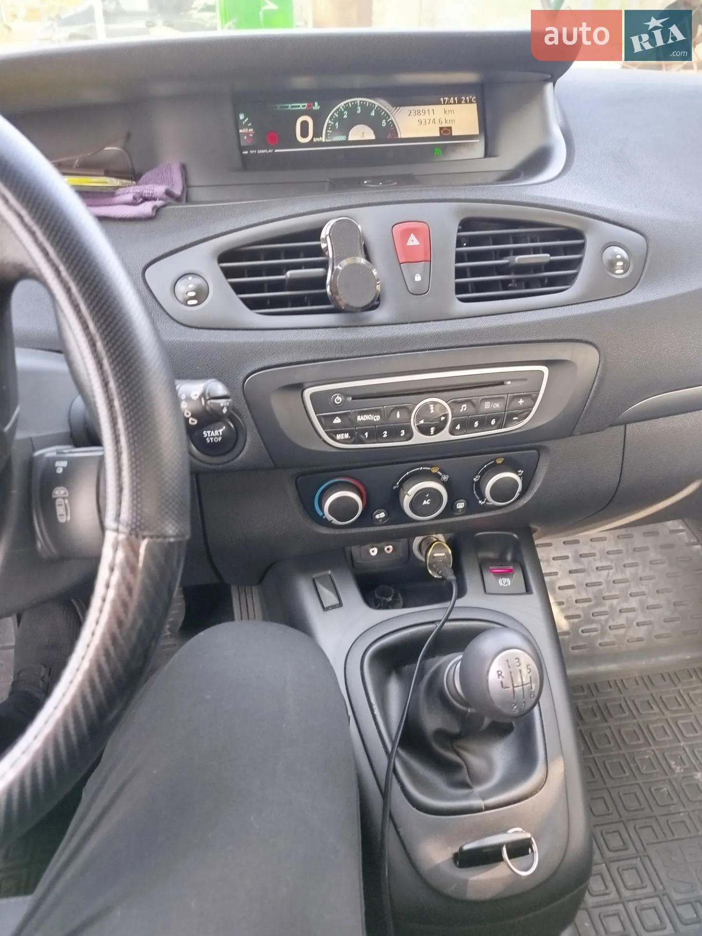 2011 Renault Scenic - мініатюра 2