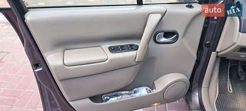 Минивэн Renault Megane Scenic 2004 в Малой Виске