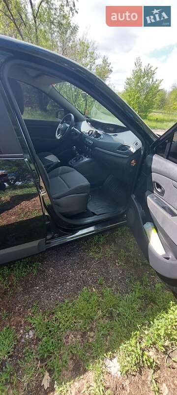 Минивэн Renault Megane Scenic 2011 в Александрие фото 10 Минивэн Renault Megane Scenic 2011 в Александрие