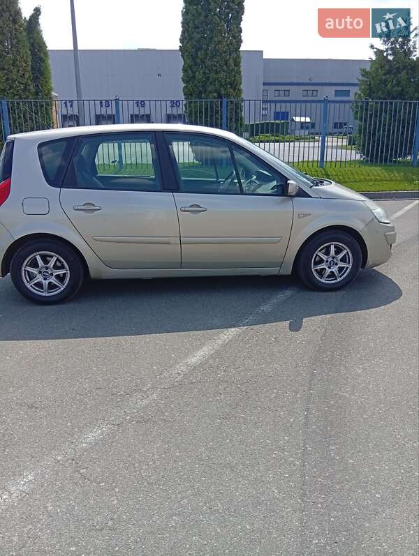 Минивэн Renault Megane Scenic 2008 в Яготине