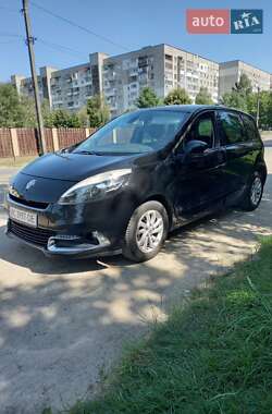 Минивэн Renault Megane Scenic 2012 в 
