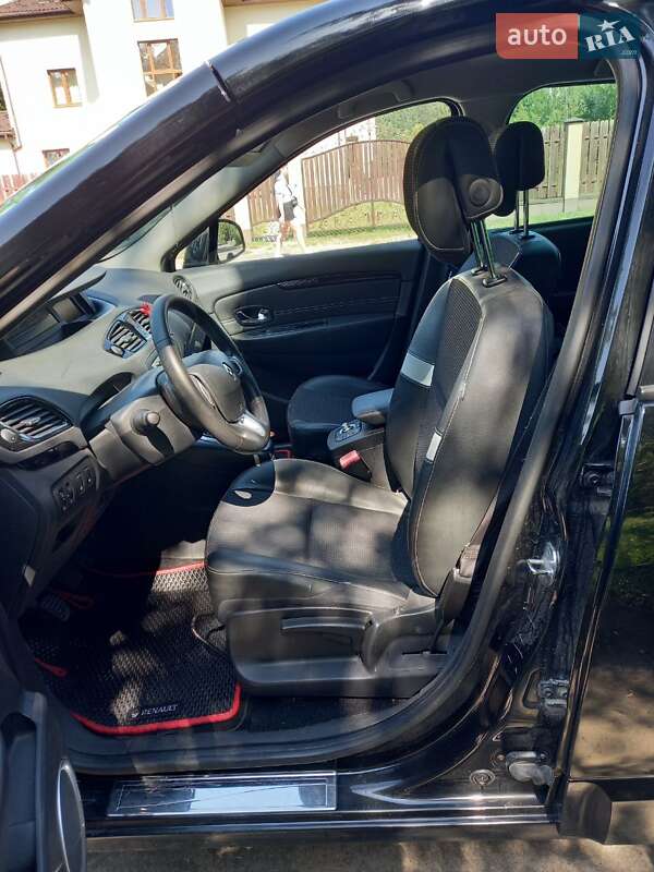 Мінівен Renault Megane Scenic 2012 в Новояворівську