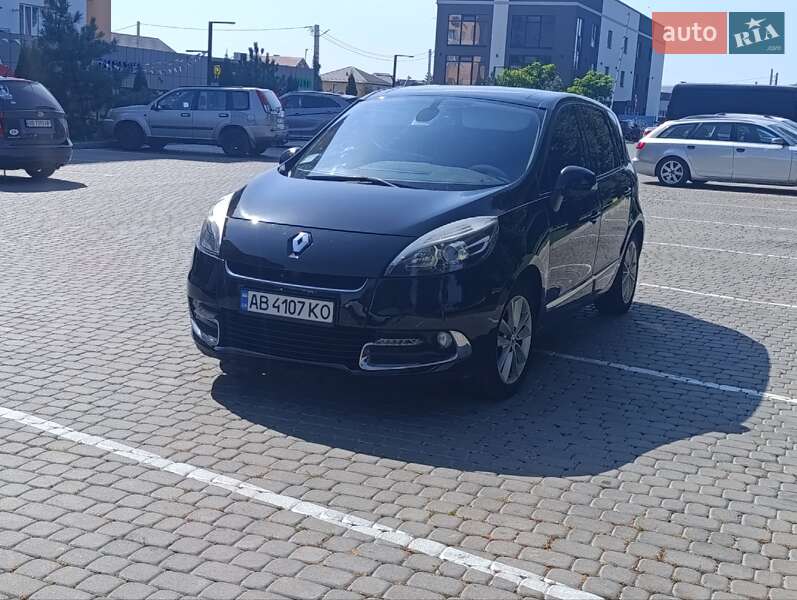 Renault Megane Scenic 2012