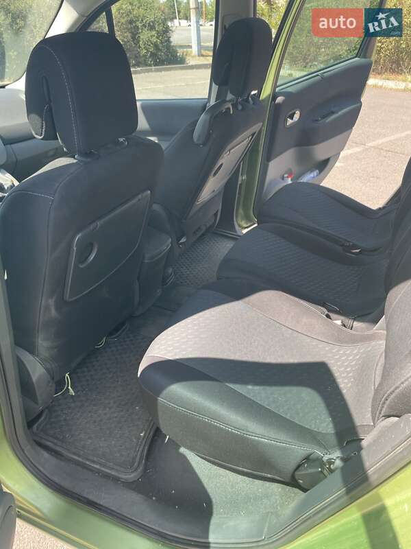 Мінівен Renault Megane Scenic 2007 в Кривому Розі фото 9 Мінівен Renault Megane Scenic 2007 в Кривому Розі