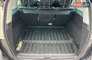 Минивэн Renault Megane Scenic 2014 в 